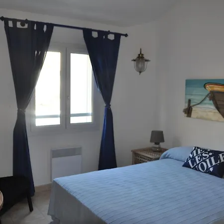 Arc En Ciel, Vue Et Piscine Dans * Saint-Pierre-la-Mer (Aude)